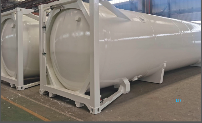 LNG TANK